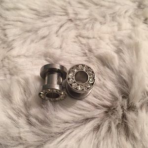 2g Silver and crystal tunnels